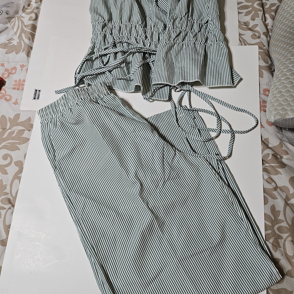 Striped Two-Piece Crop Top and Skirt Set - Green & White